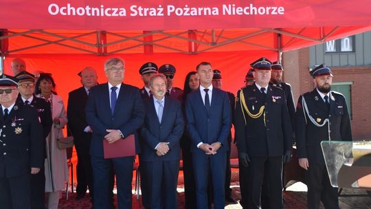 80-lecie Ochotniczej Straży Pożarnej w Niechorzu 80-lecie Ochotniczej Straży Pożarnej w Niechorzu