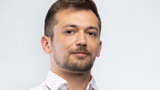 82% Polaków chce otrzymywać SMS-y z urzędów. Raport SMSAPI