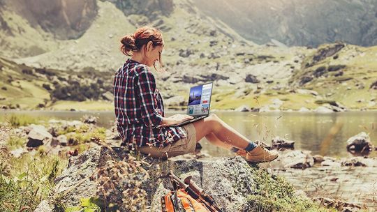 Acer na IFA 2026: powrót Packard Bell, nowa mobilna konsola Predator Atlas 7 i komputery gotowe na erę AI