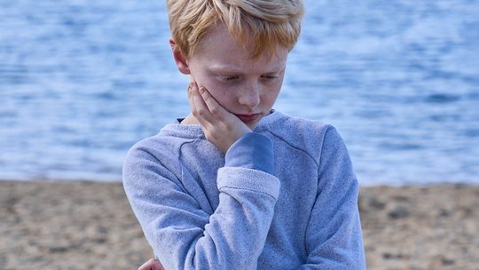 Akademia Przyszłości publikuje raport o tym, co zabija dziecięcą wiarę w siebie