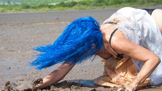 Alicja Korek Moja Siostra Wyspa / Sister Islander