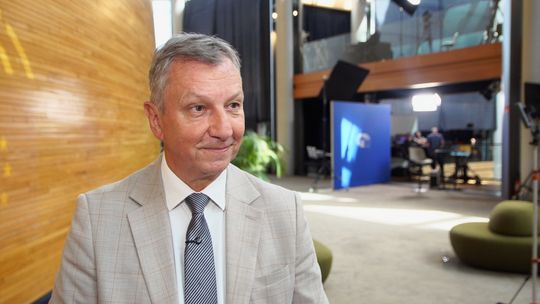 Andrzej Halicki w te wakacje rusza w teren z własną maszyną do popcornu. Znajdzie też czas na nurkowanie w Bałtyku