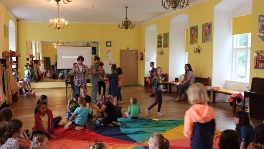 ARTrzebiatów - akcja uzależniania dzieci od …kultury .