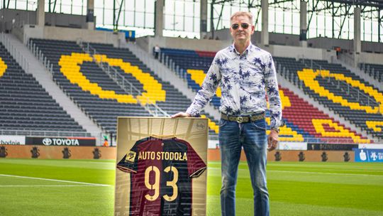 Auto-Stodoła z Pogonią Szczecin