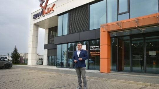 Awilux zawalczy o 100 milionów 