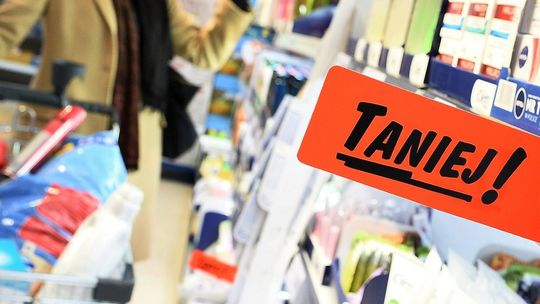 Badanie nie pozostawia złudzeń. Inflacja zmusiła Polaków do zakupu żywności w promocjach