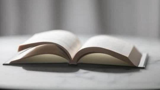 Bajki terapeutyczne pomogą dziecku uporać się z trudnymi emocjami