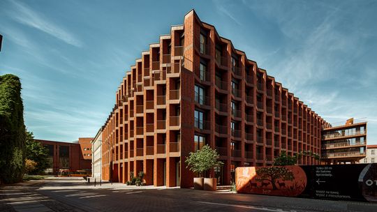 Bernardyńska 4 – architektura, która rozmawia z miastem