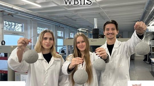 Betonowe bombki pomalują w ramach świątecznej integracji studenci i studentki WBiIŚ