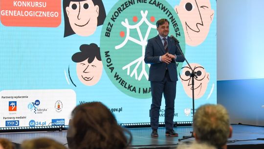 „BEZ KORZENI NIE ZAKWITNIESZ” PO RAZ PIĄTY. RUSZYŁA JUBILEUSZOWA EDYCJA KONKURSU GENEALOGICZNEGO W NOWEJ ODSŁONIE