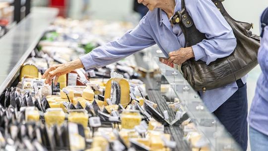 Bez większych cięć, ale szału nie będzie. Umiarkowana stabilizacja nastrojów w okresie świątecznych wydatków