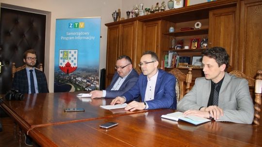 Bezprawne przerwanie sesji Rady Miejskiej w Nowogardzie