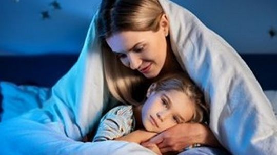 Bezsenne noce dziecka? Oto sprawdzone sposoby dla zmęczonych rodziców