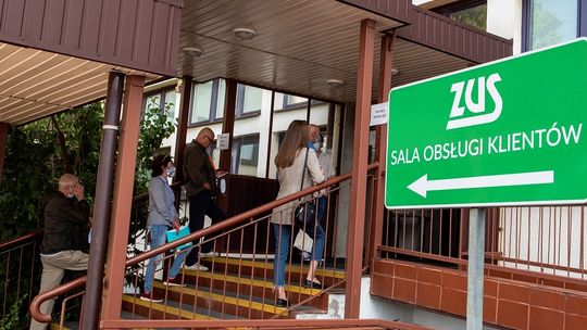 Blisko 18 proc. mikroprzedsiębiorców chce zmienić formę działalności. Głównie chodzi o ucieczkę przed ZUS-em