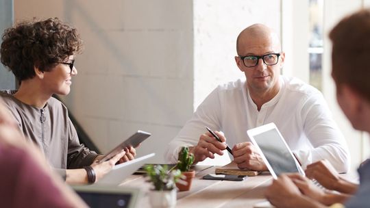 Budowanie długoterminowych relacji z pracownikami to klucz do relacji z klientem w branży IT