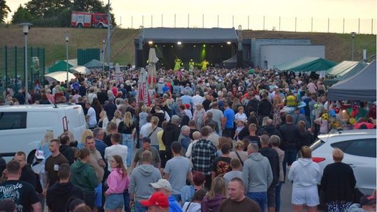 Cerkwickie Lato 2025: folklor, atrakcje rodzinne i koncert zespołu BOYS przyciągnęły tłumy do Cerkwicy