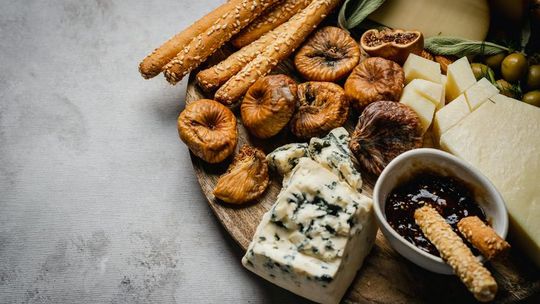 Chcesz oszukać głód? Nie idź na kompromis - sięgnij po odpowiednią przekąskę!