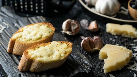 Chleb, masło i ser – trio idealne!