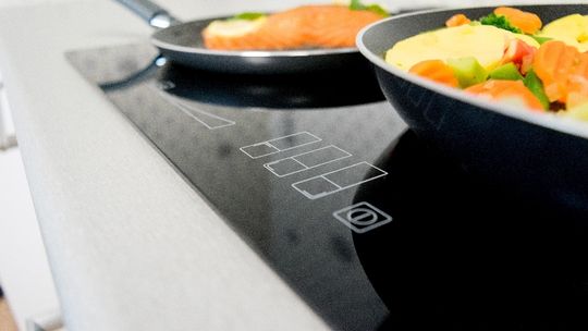 Co będzie droższe: gotowanie na gazie czy gotowanie z użyciem prądu?