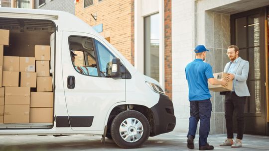 Coraz więcej poszukujących pracy, ale coraz mniej ofert