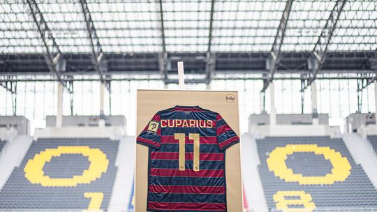 CUPARIUS w granatowo-bordowym zespole!