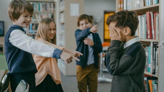 Cyfrowe narzędzia wspierające naukę empatii i komunikacji w klasach integracyjnych