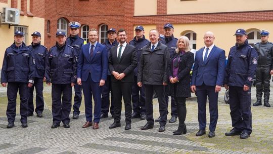 Cztery hybrydy plug-in dla KWP w Szczecinie