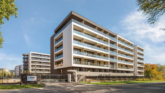 Czy w nowych inwestycjach projektowane są bardziej przystępne, kompaktowe mieszkania