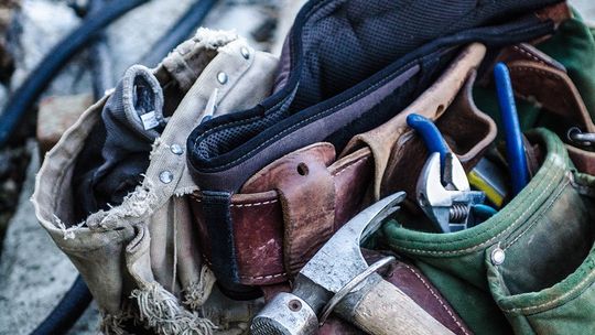 Dlaczego ceny prądu dla firmy i domu różnią się?