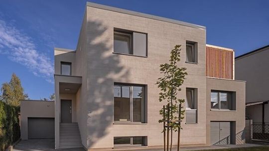 Dom Szczotkowany w Swarzędzu – nowe życie domu z lat 80.