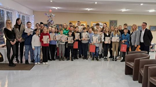 Nowogard: Domki dla kotów gotowe, nagrody rozdane