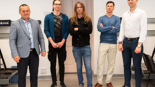 Dron na wodór studentów ZUT