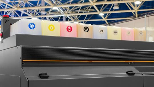 Druk książek z miękką okładką - kiedy to najlepszy wybór?