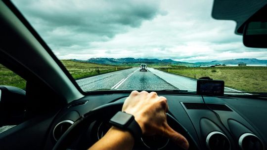 Dzień po imprezie – kiedy naprawdę można prowadzić?