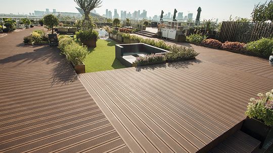 Ekologiczna siła bambusa – deski tarasowe, które podbijają rynek