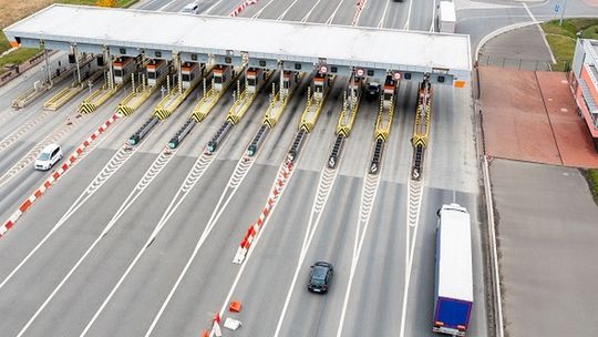 Elektroniczny system poboru opłat drogowych a nieuzasadnione mandaty – co robić?