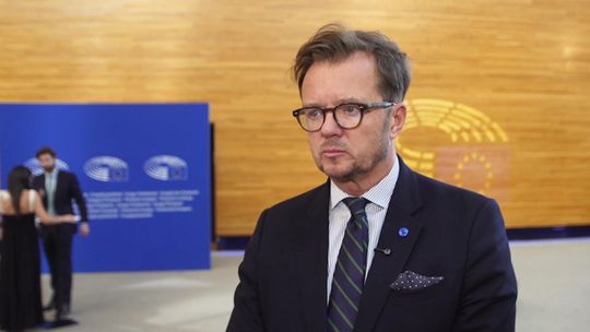 Europa Suwerennych Narodów może stracić status partii politycznej i finansowanie. Rusza procedura w sprawie naruszenia unijnych wartości