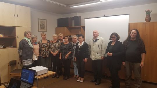 „Filmy w drodze. Objazdowe kino uchodźcze” w Nowogardzkiej Bibliotece 