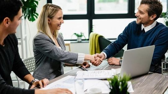 Firmy widmo w branży transportowej – jak chronić się przed fikcyjnymi zleceniami?