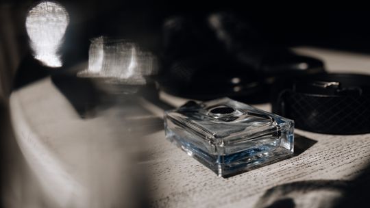 Francuskie perfumy męskie a elegancja - Zapach jako wyraz klasy i dobrego smaku