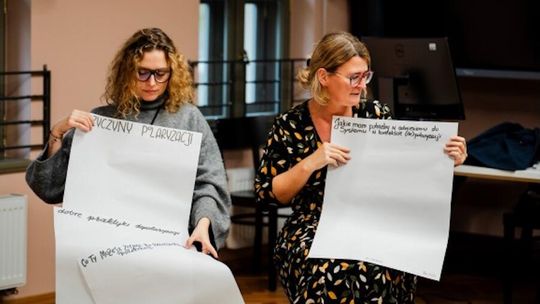 Fundacja RE rozpoczyna warsztaty „Wioska Kobiet – Czas na Zdrowie” w ramach programu grantowego „MAMY czas na zdrowie” Fundacja RE rozpoczyna warsztaty „Wioska Kobiet – Czas na Zdrowie” w ramach programu grantowego „MAMY czas na zdrowie”