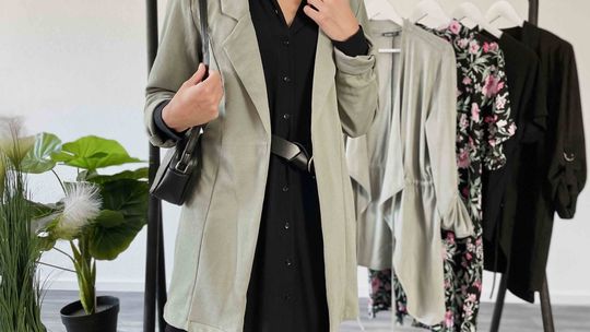 Garderoba kapsułowa – od czego zacząć, by się nie zniechęcić [PORADY]