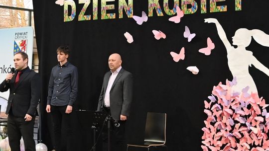 Gminne Obchody Dnia Kobiet – wieczór pełen muzyki, emocji i pięknych chwil!