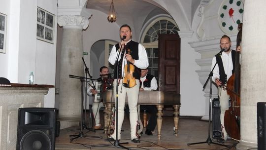 Góralskie świętowanie w Nowym Zamku 