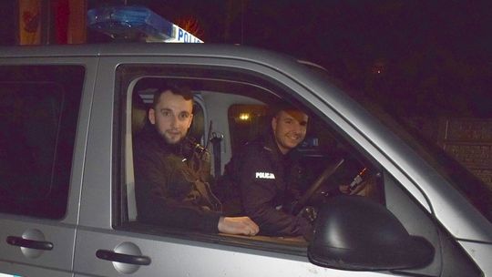 Gryficcy policjanci uratowali mężczyznę, który wpadł do stawu