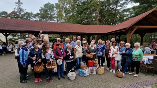 Gryfice: Finał corocznego grzybobrania seniorów – oczywiście w „Bażynie”