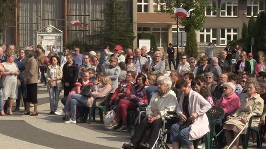 Gryfice: Rocznica uchwalenia Konstytucji 3 Maja w rytmie Poloneza