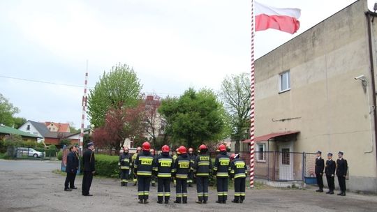 Gryfice: Uroczystość Święta Flagi w Komendzie Powiatowe PSP
