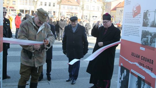 Gryfice: Wystawa plenerowa „Świat zgładzony w Katyniu”