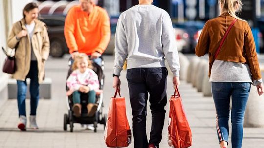 Handel w Polsce wyraźnie się zmienia. Sieci convenience i hipermarkety coraz bardziej ogrywają dyskonty
